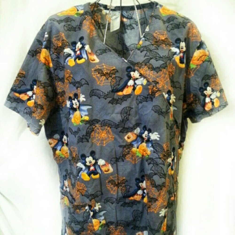 ⏬$18 Disney Mickey Mouse Scrub Top sz 2X